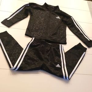 Addidas black set with subtle heart prints sz 5